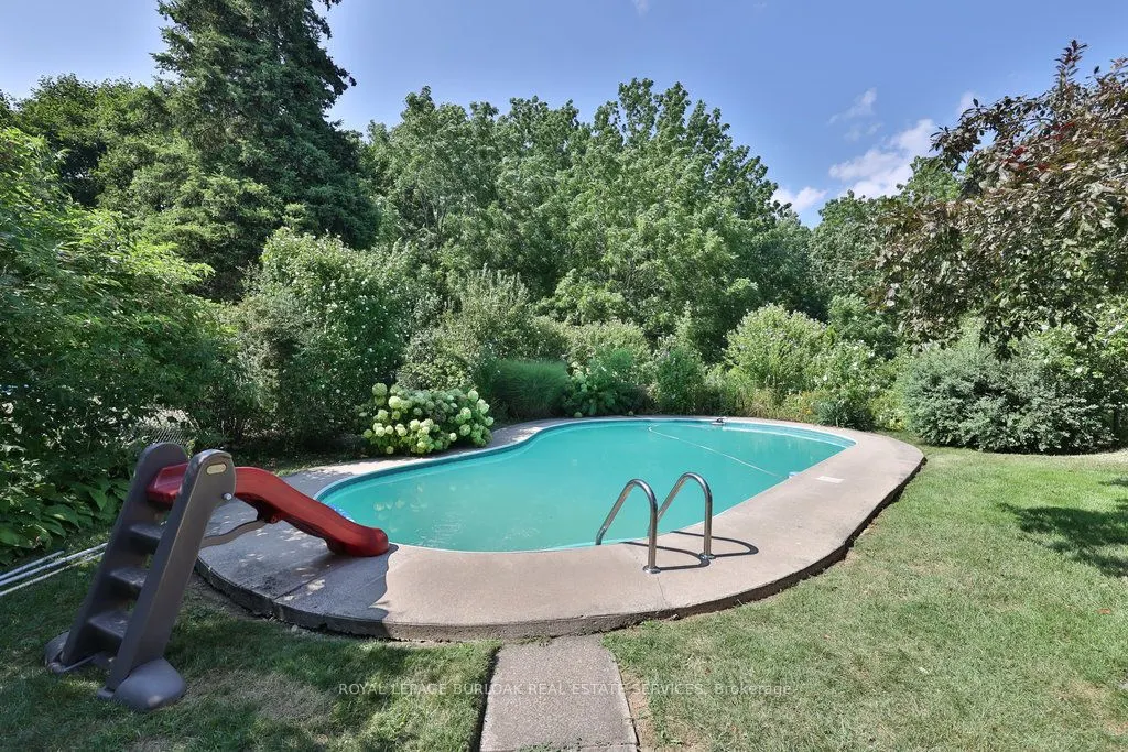 37 Sunrise Crescent