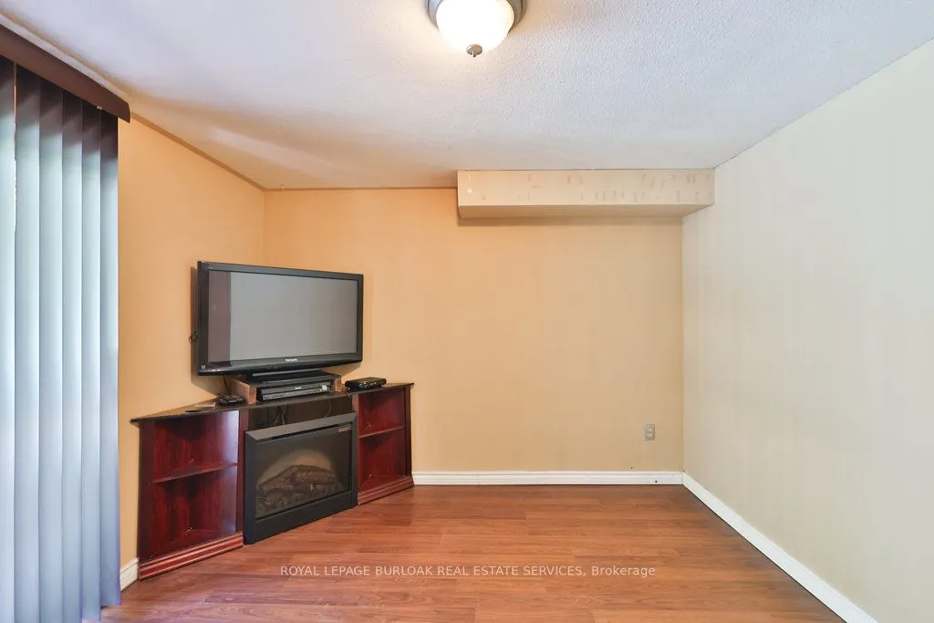 37 Sunrise Crescent
