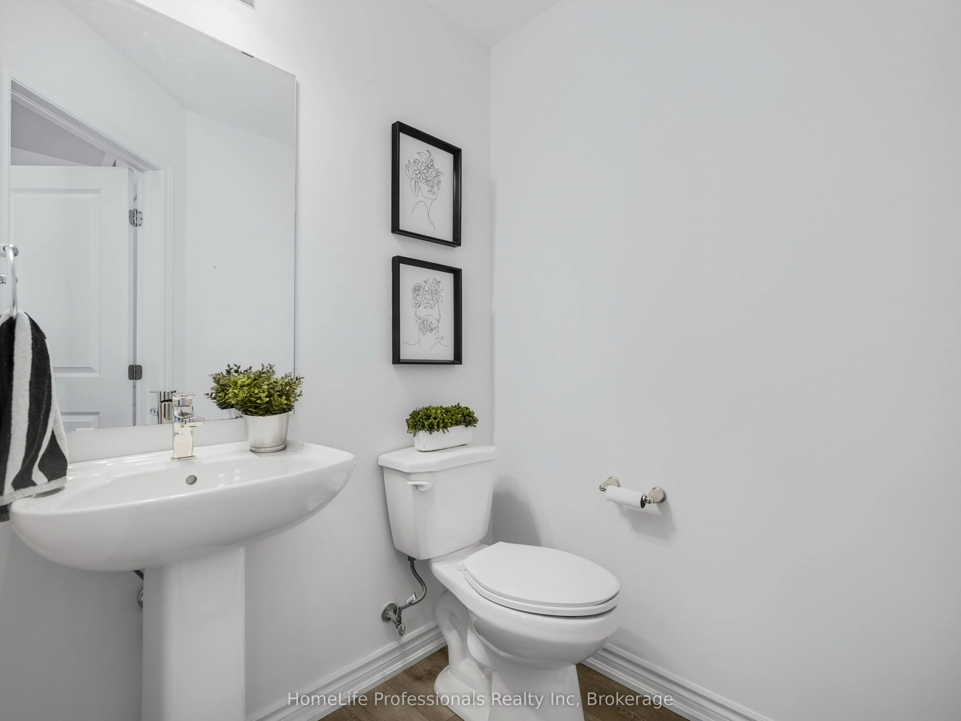 61 Soho Street, #123