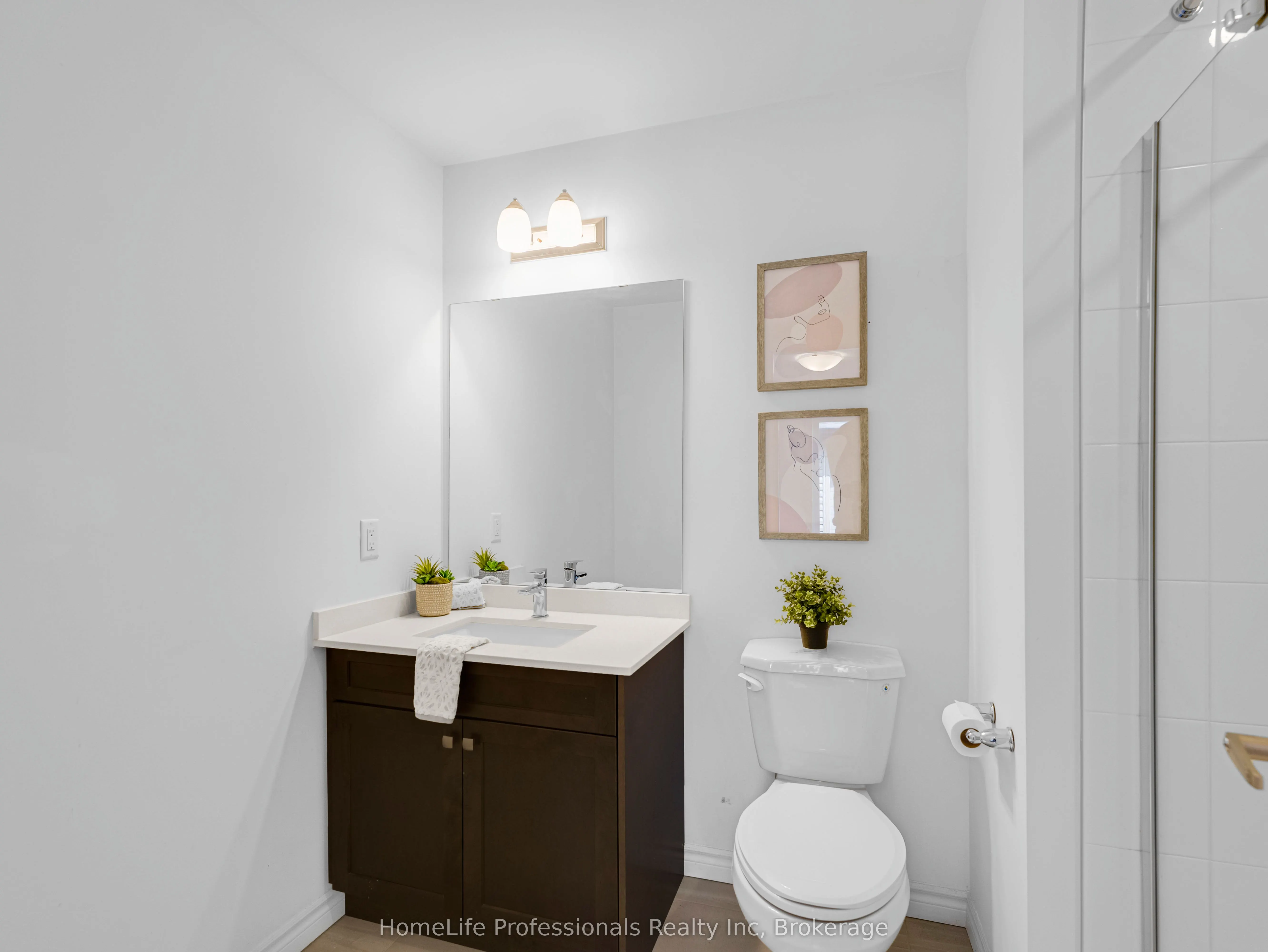 61 Soho Street, #123
