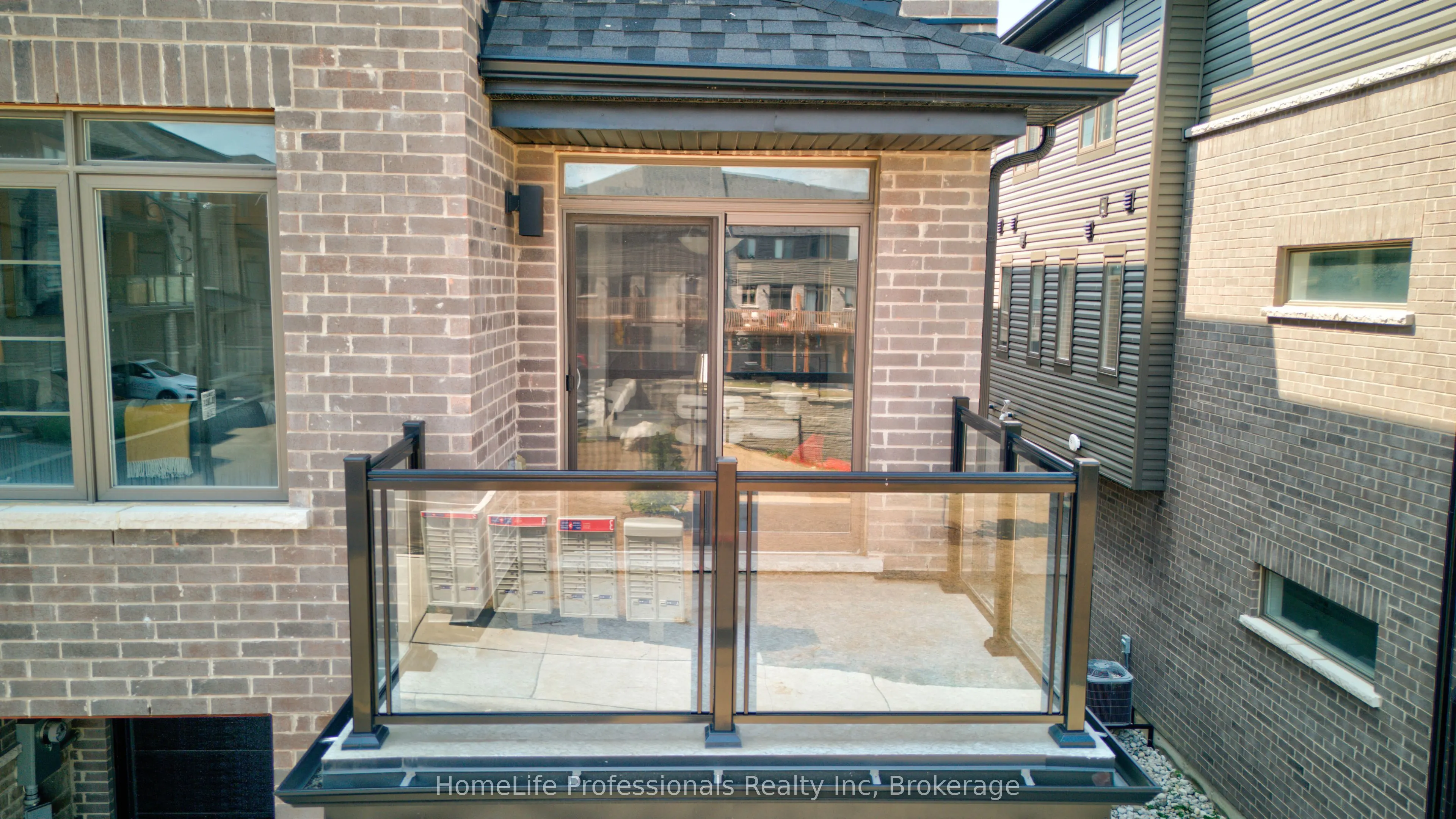61 Soho Street, #123