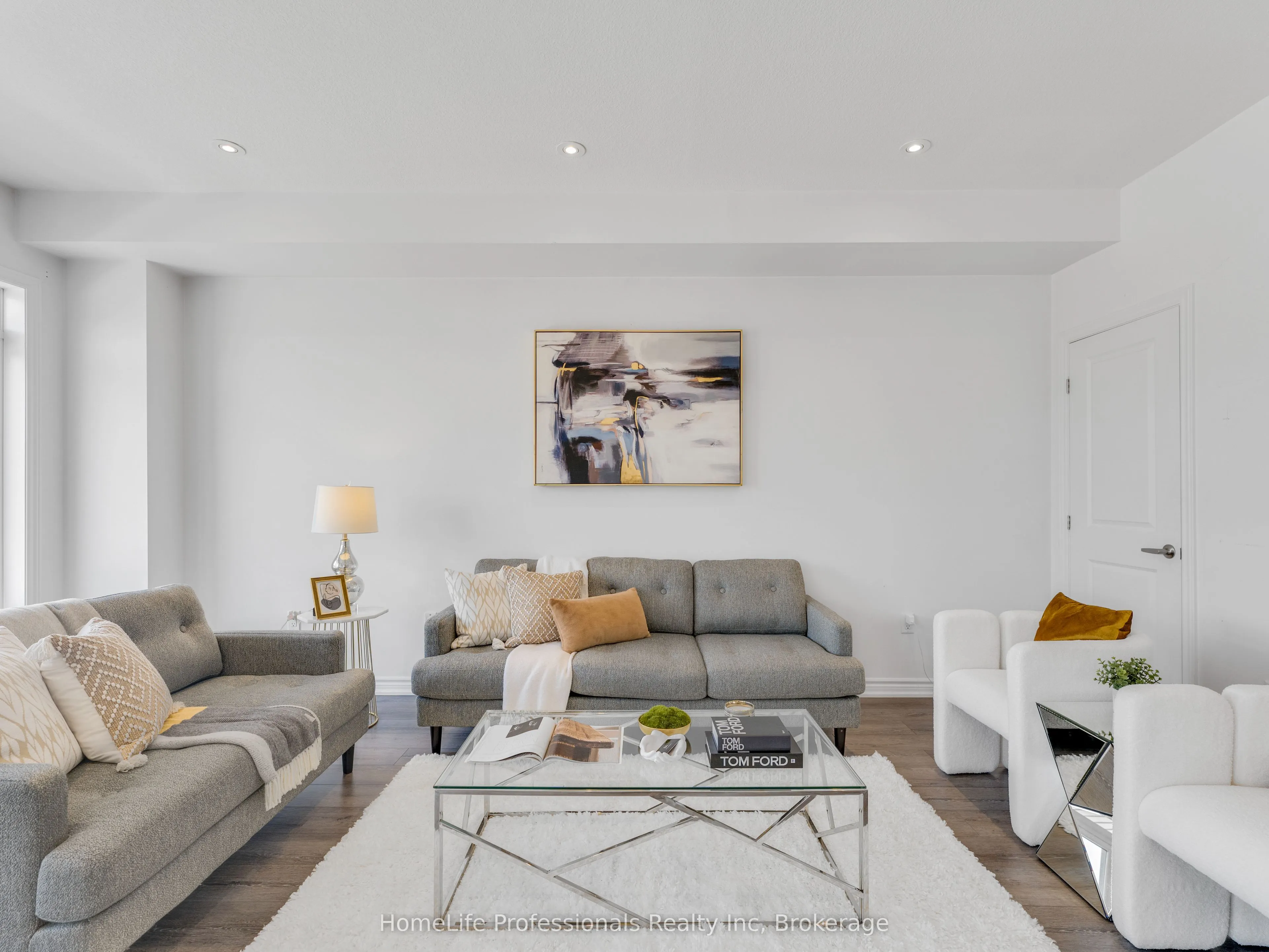 61 Soho Street, #123