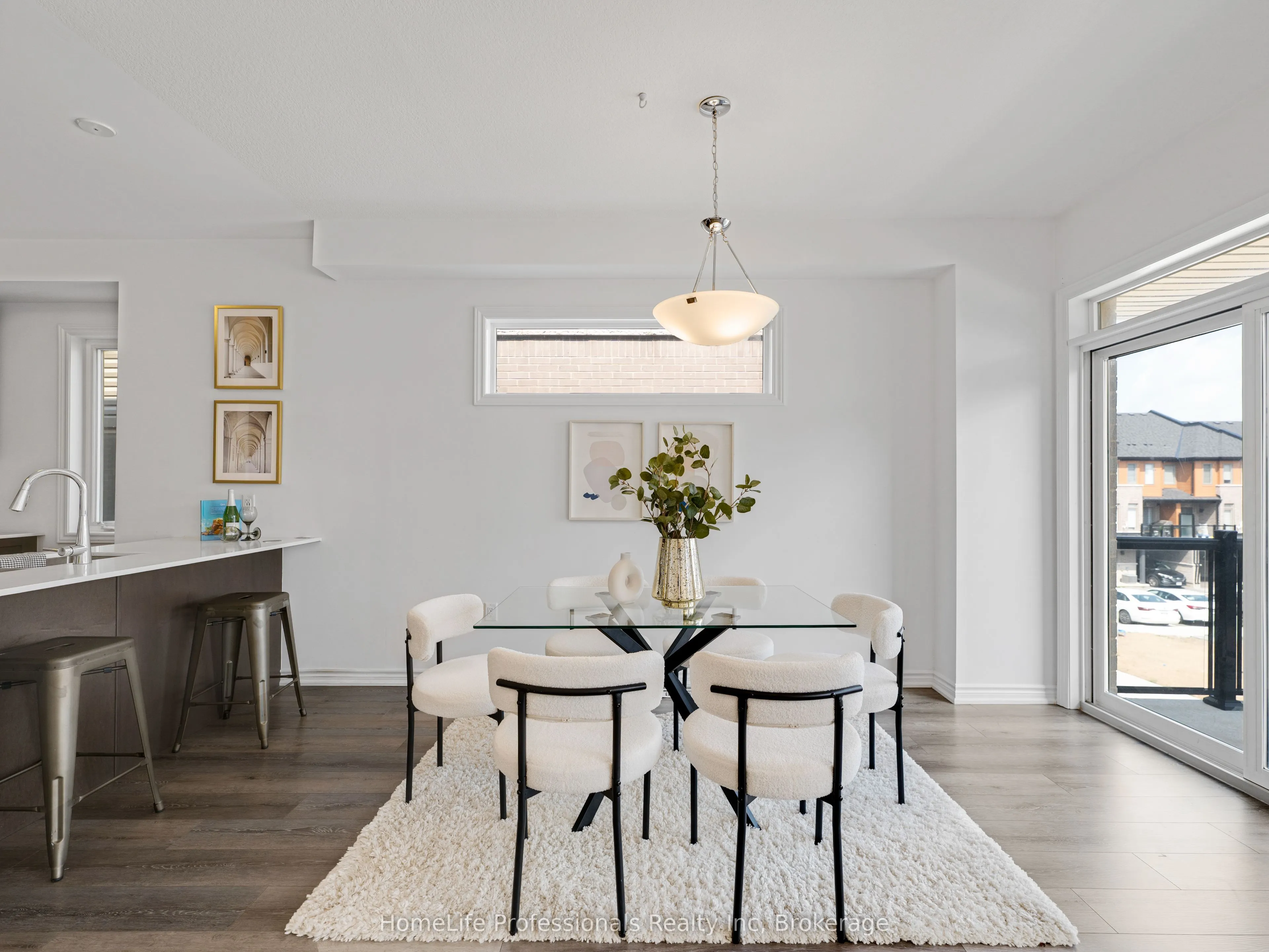 61 Soho Street, #123