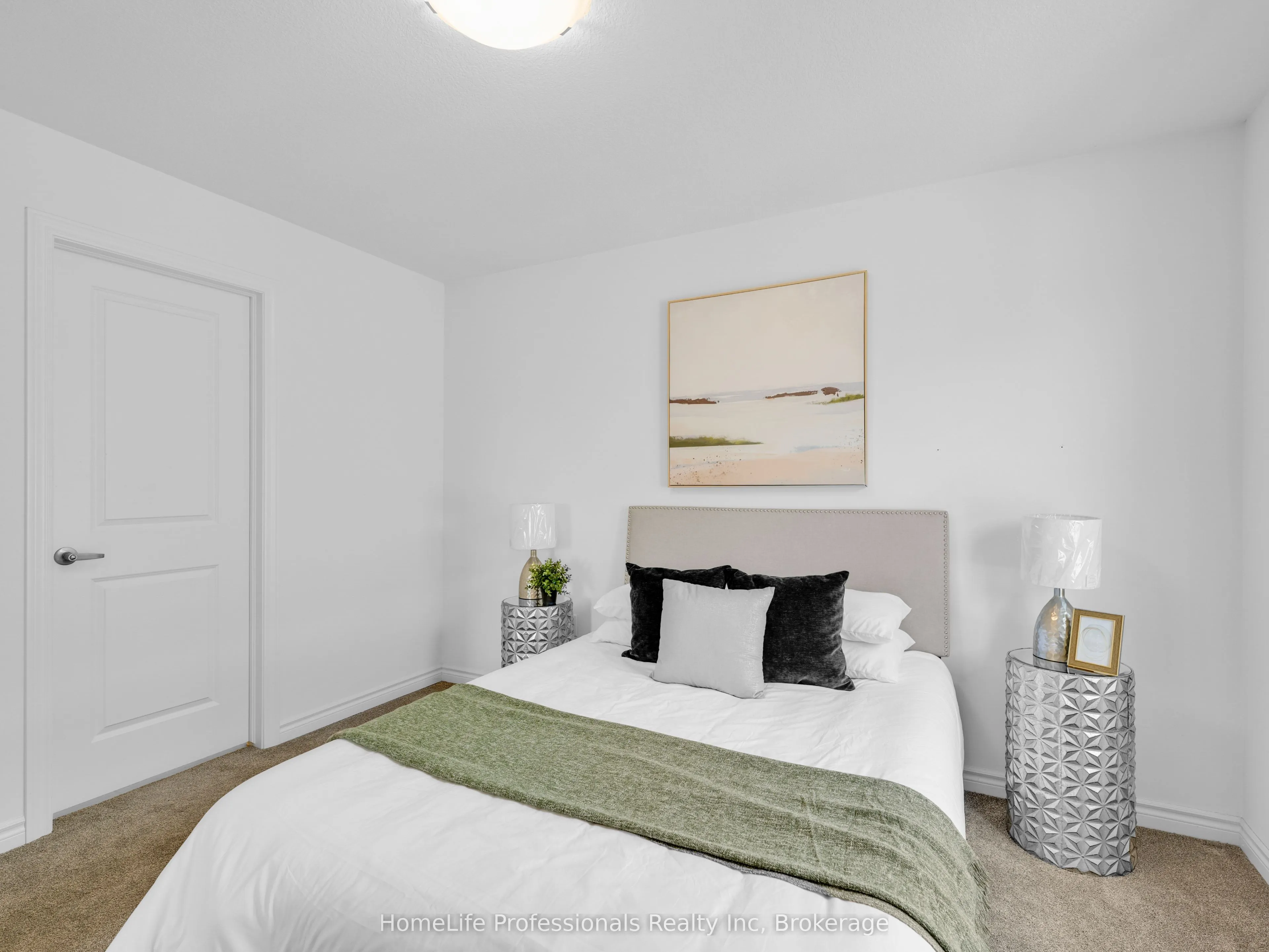 61 Soho Street, #123