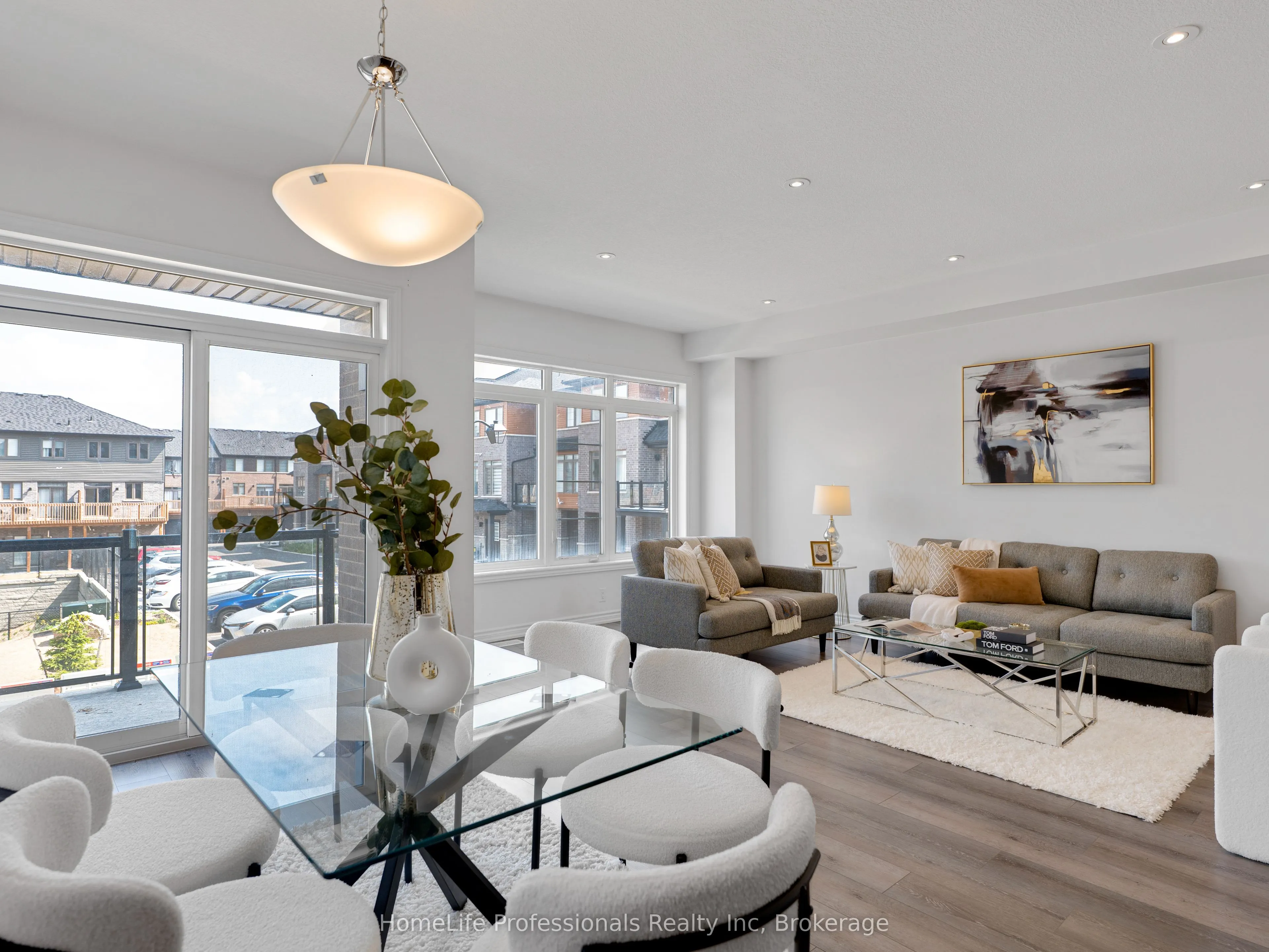 61 Soho Street, #123