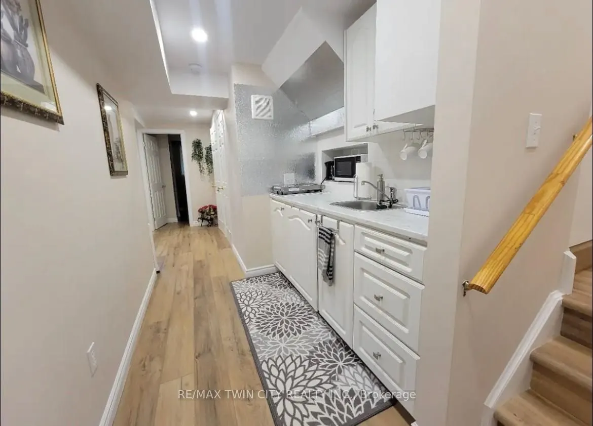 28 Golden  Terrace Court