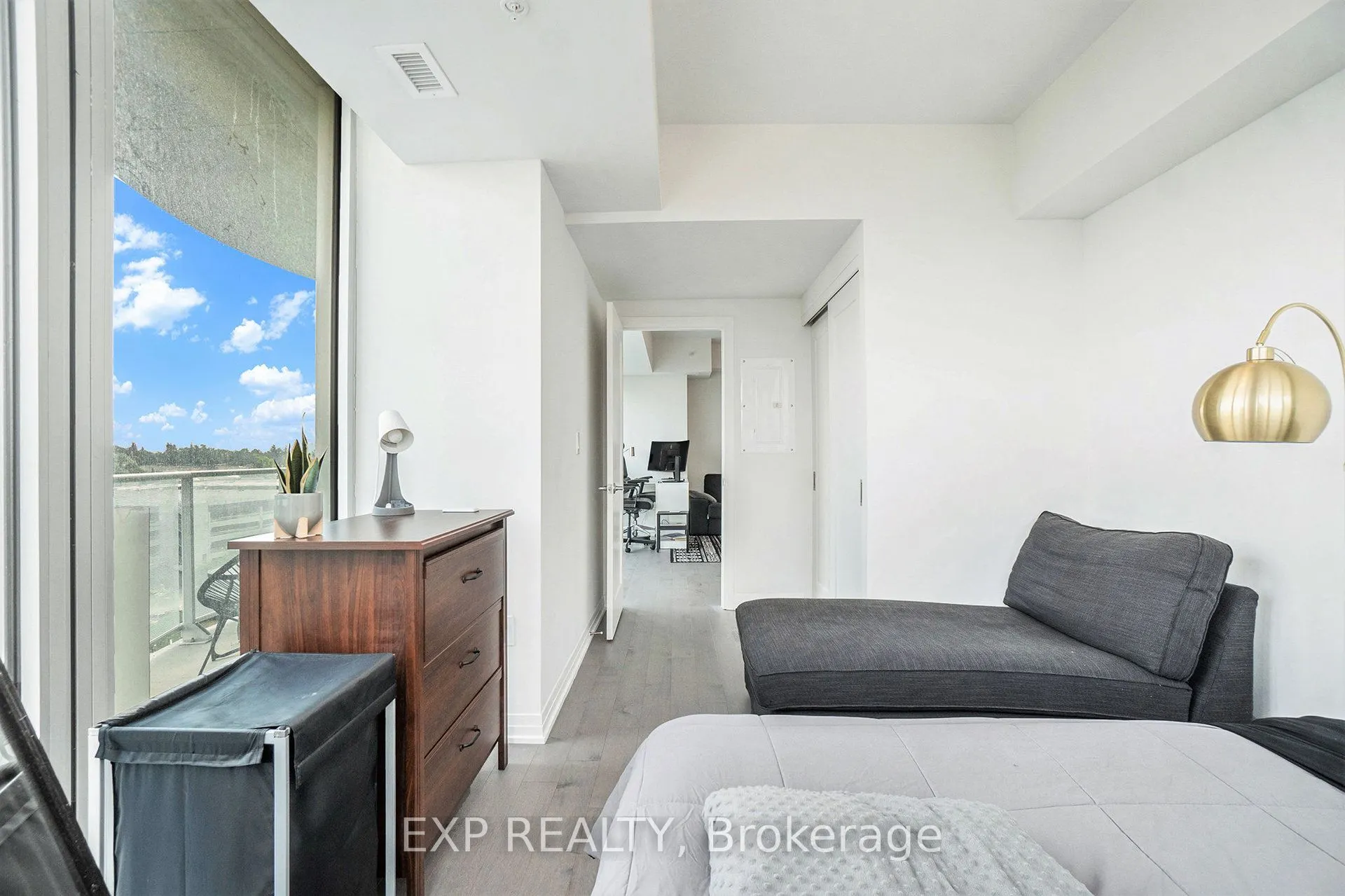 805 Carling Avenue, #907