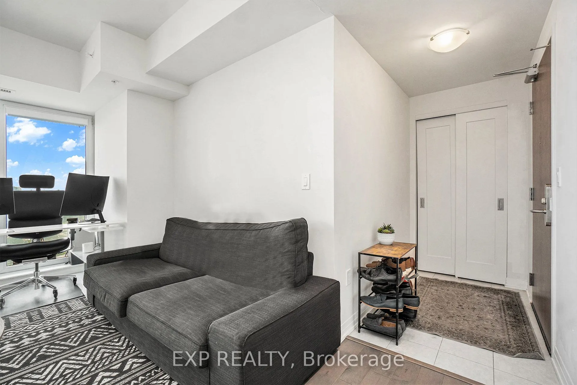 805 Carling Avenue, #907