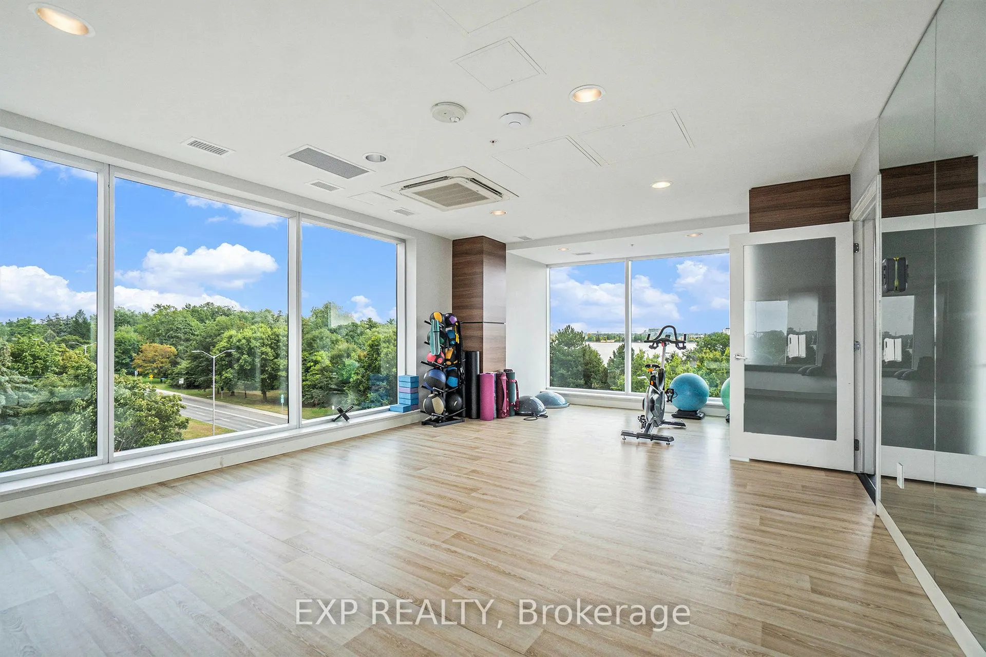 805 Carling Avenue, #907