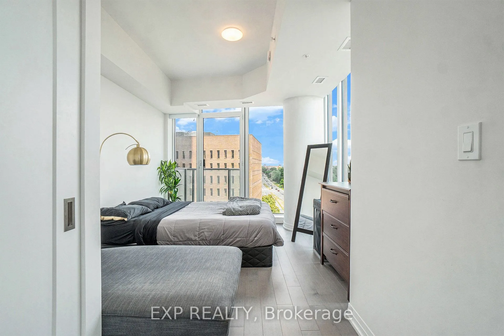 805 Carling Avenue, #907
