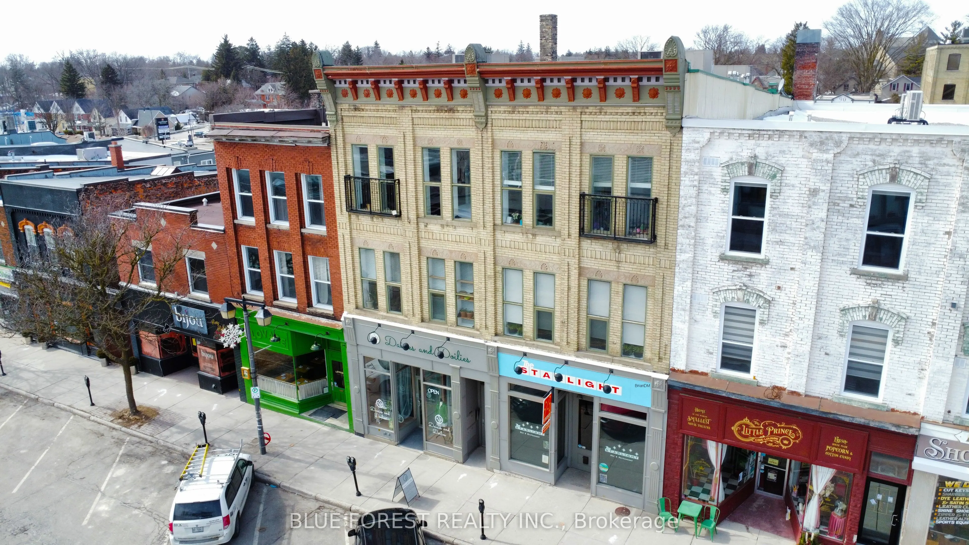 64 Wellington Street, #302