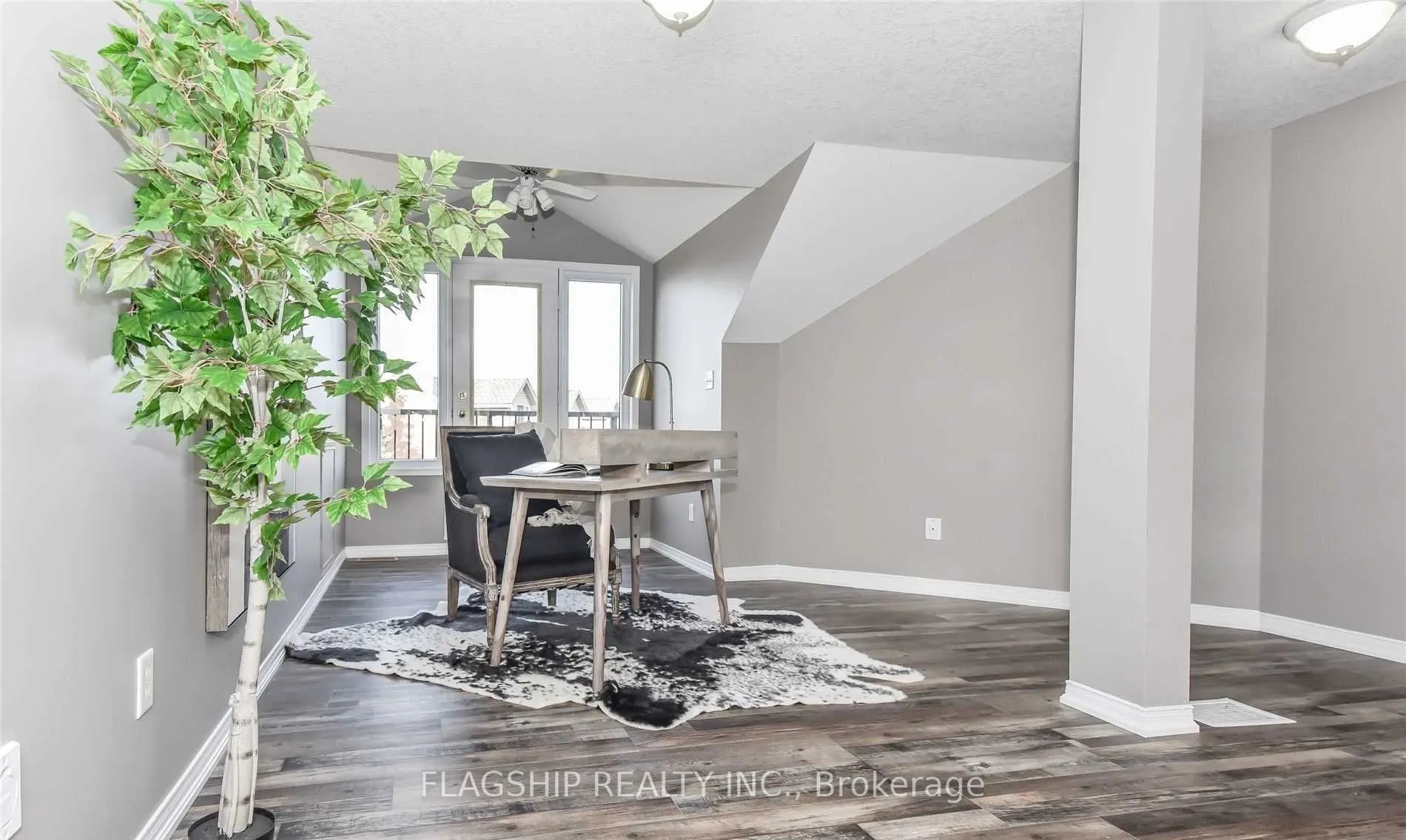 14 Bruce Street, #18