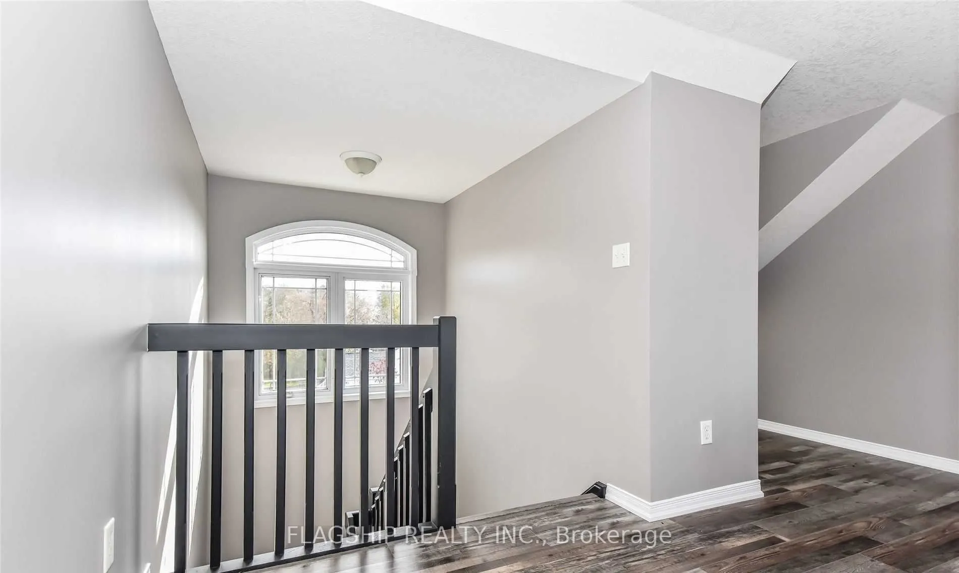 14 Bruce Street, #18