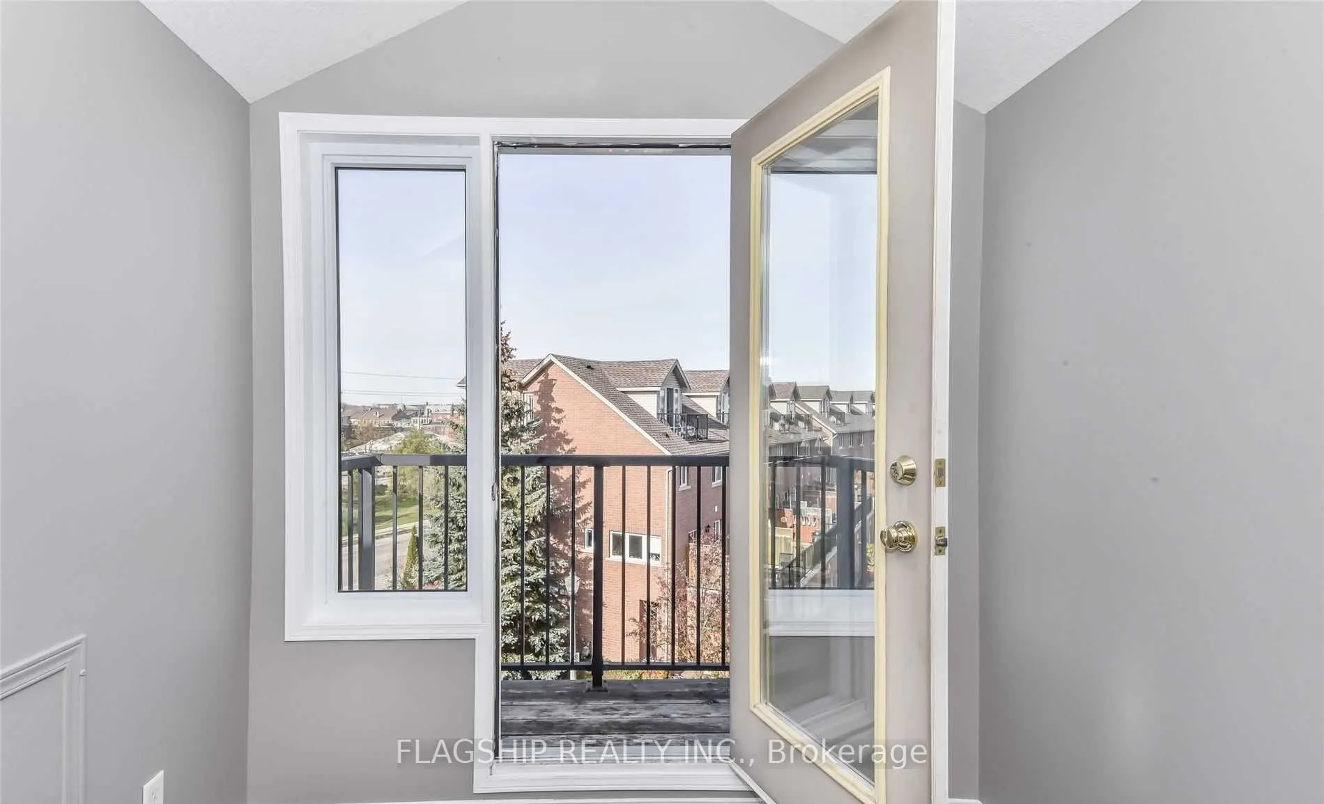 14 Bruce Street, #18
