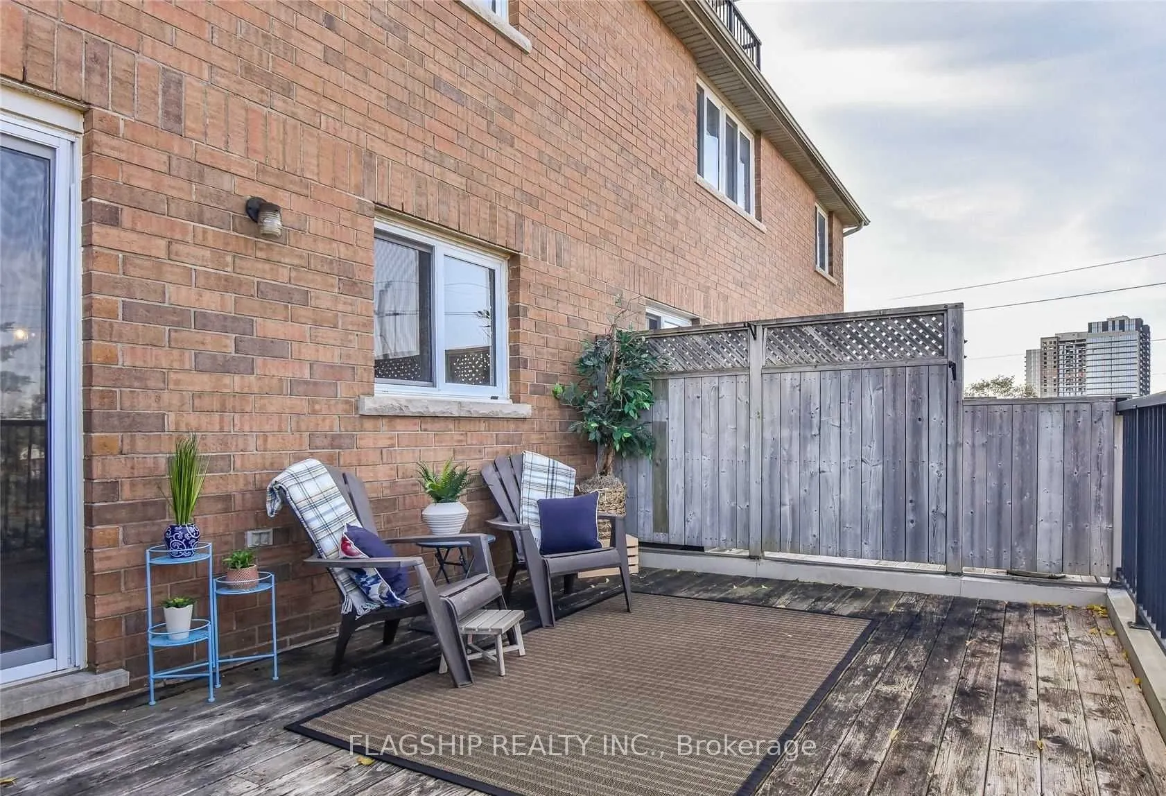 14 Bruce Street, #18