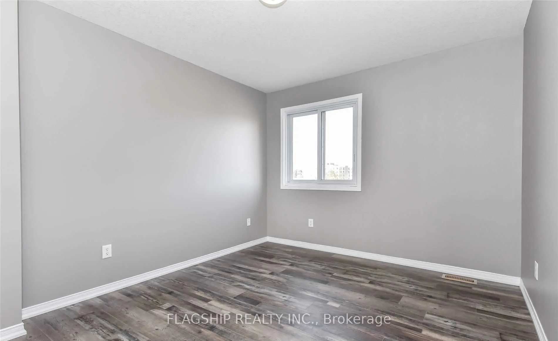 14 Bruce Street, #18