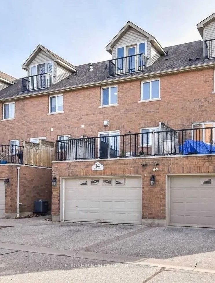 14 Bruce Street, #18
