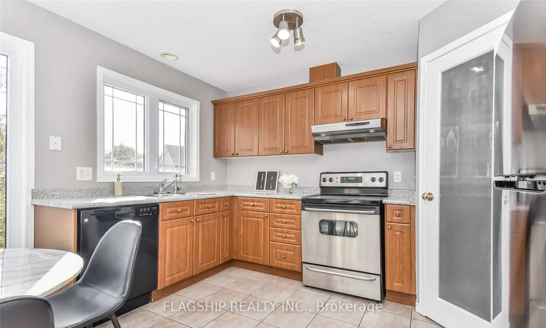 14 Bruce Street, #18