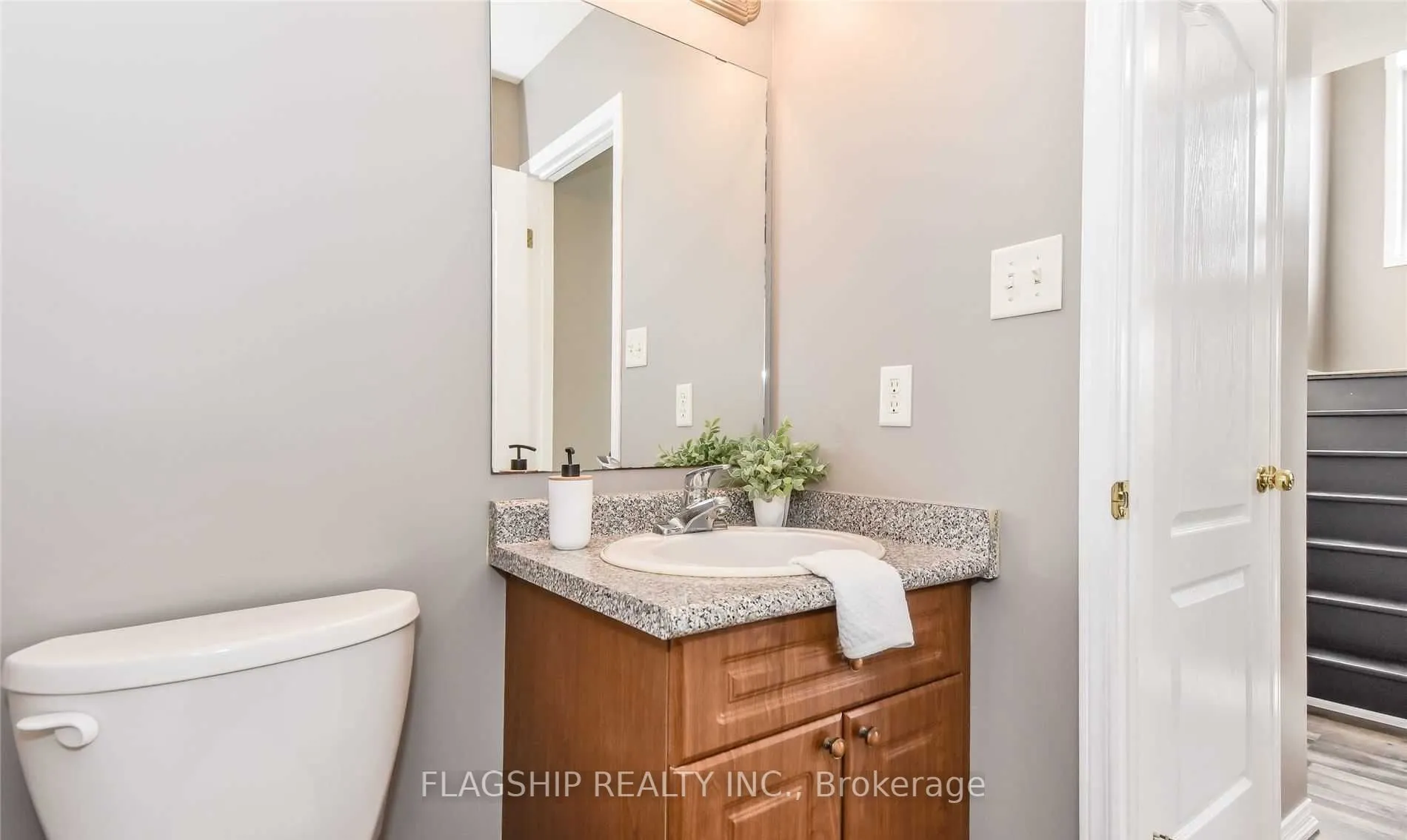 14 Bruce Street, #18