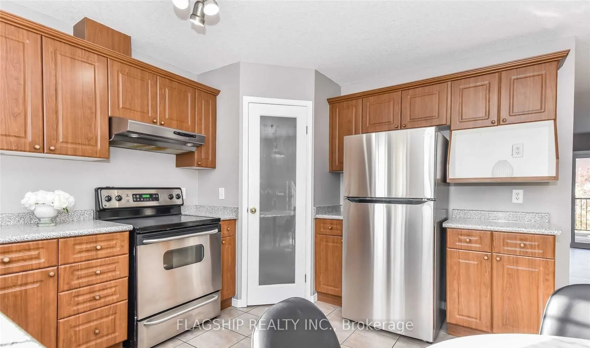 14 Bruce Street, #18