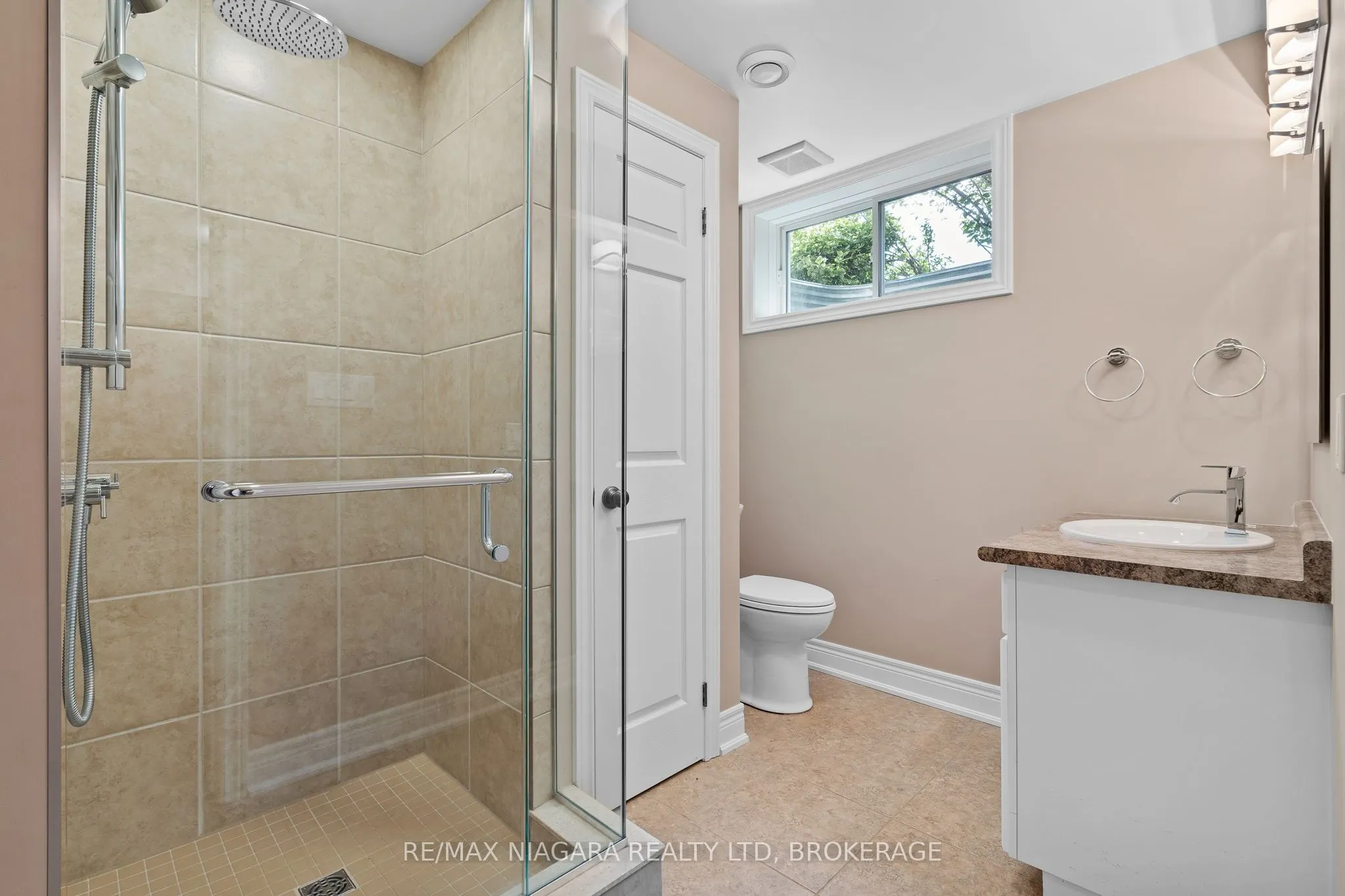 23 GORING Way