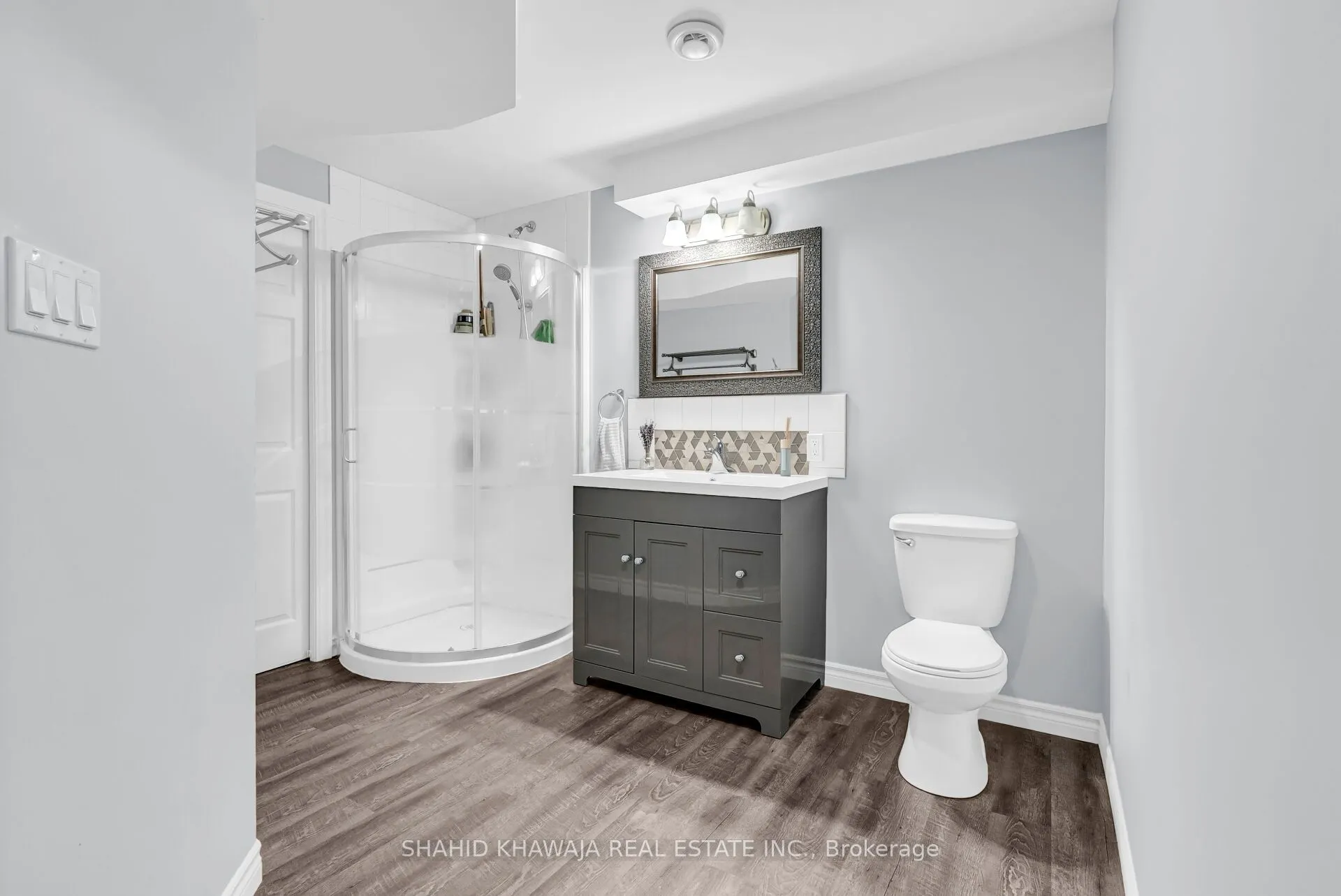 38 Woodbine Avenue