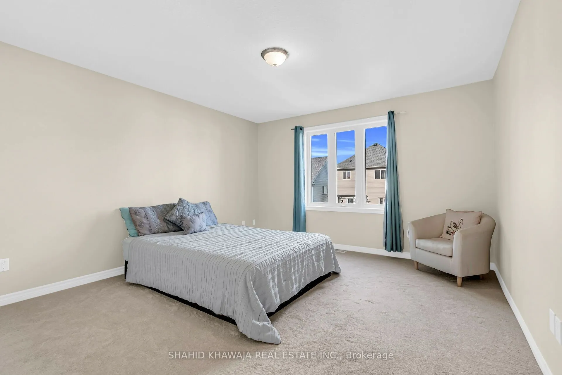 38 Woodbine Avenue
