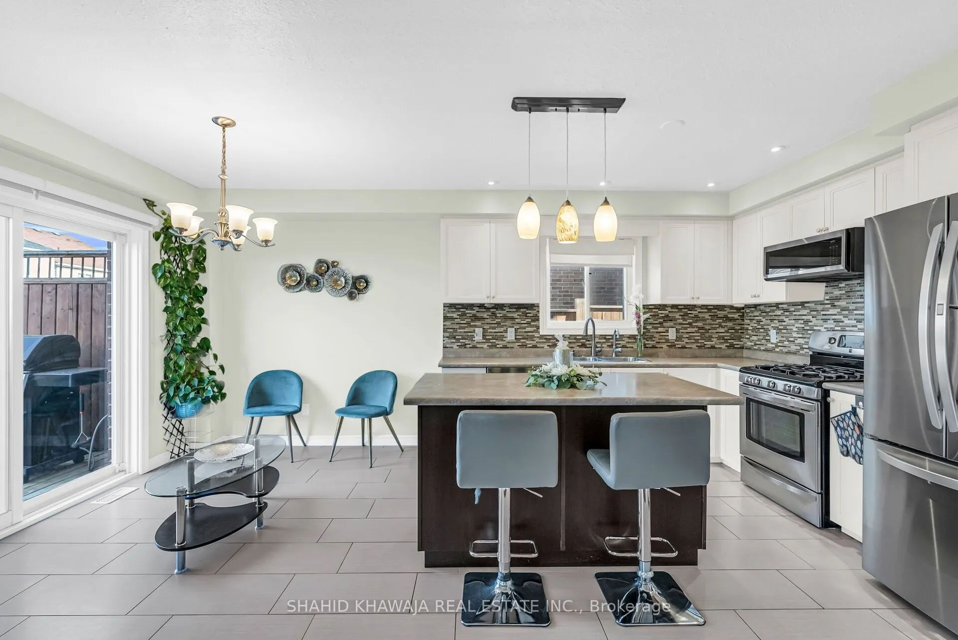 38 Woodbine Avenue