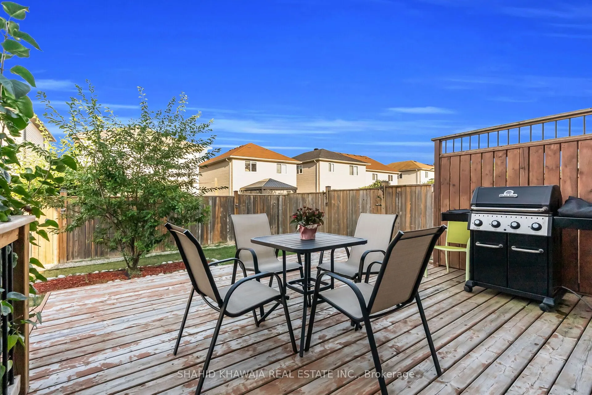 38 Woodbine Avenue