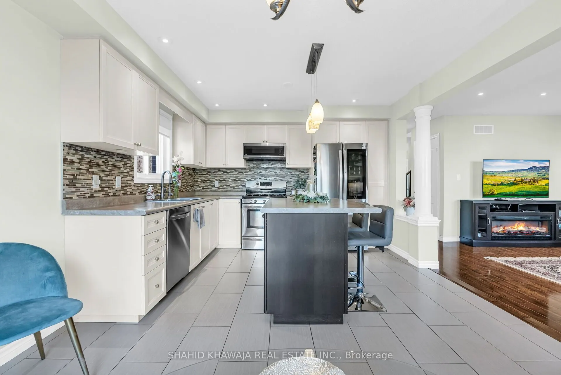 38 Woodbine Avenue