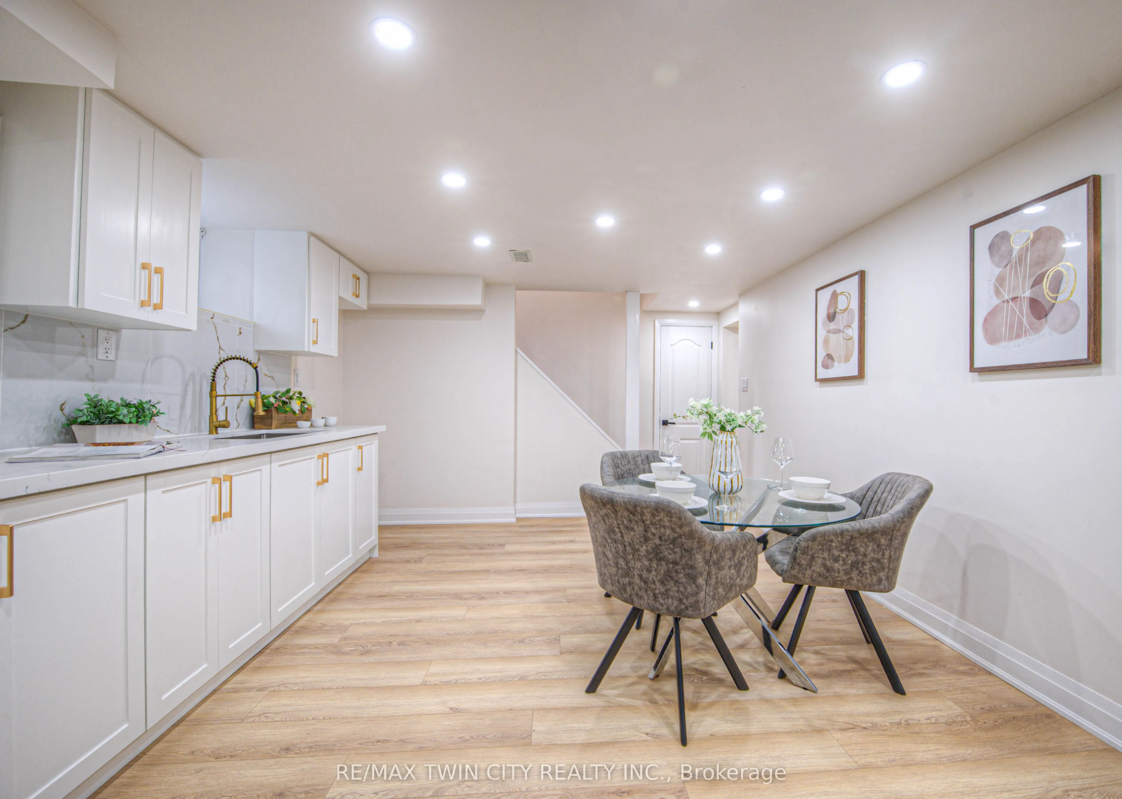 76 Ravine Drive