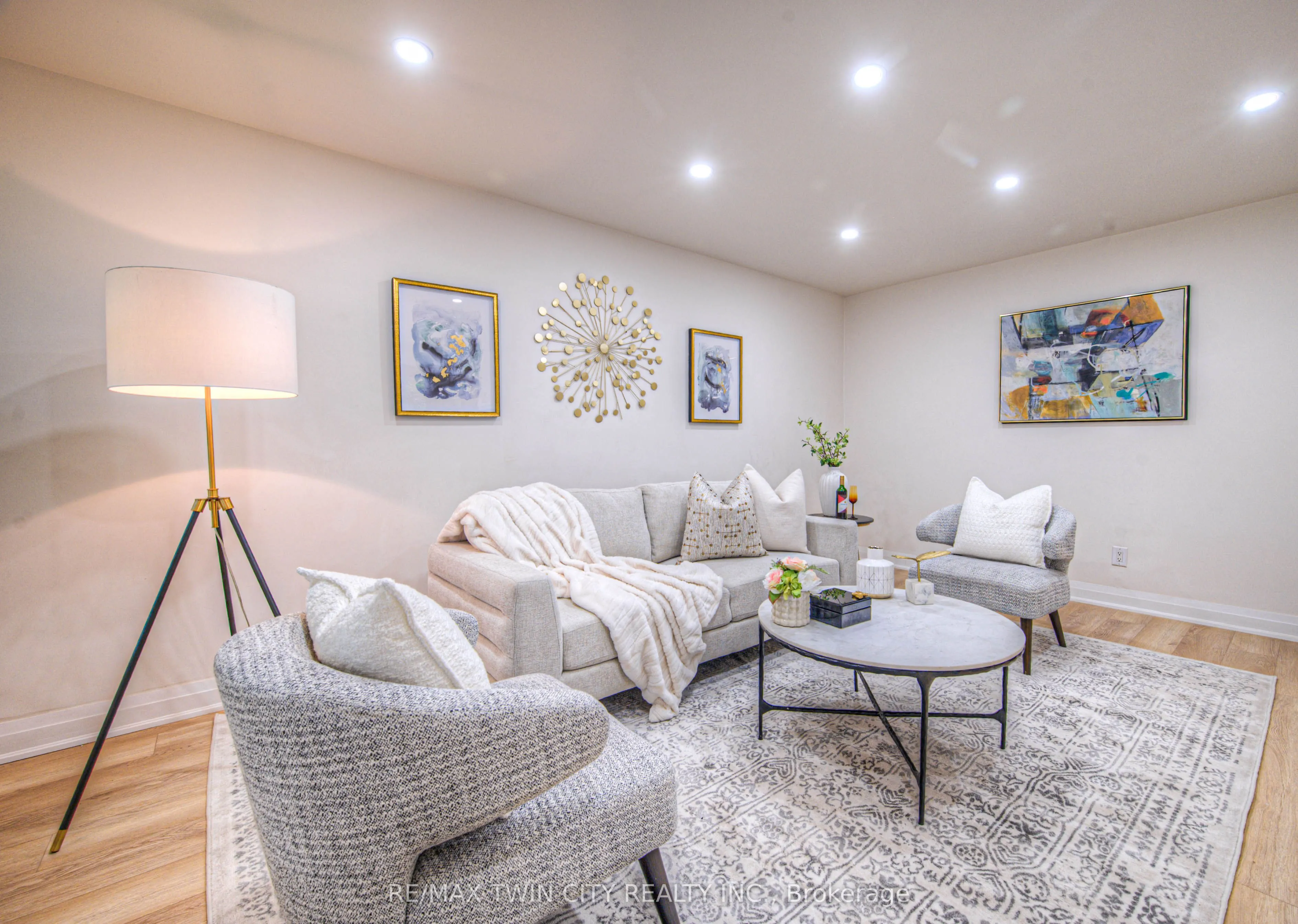 76 Ravine Drive