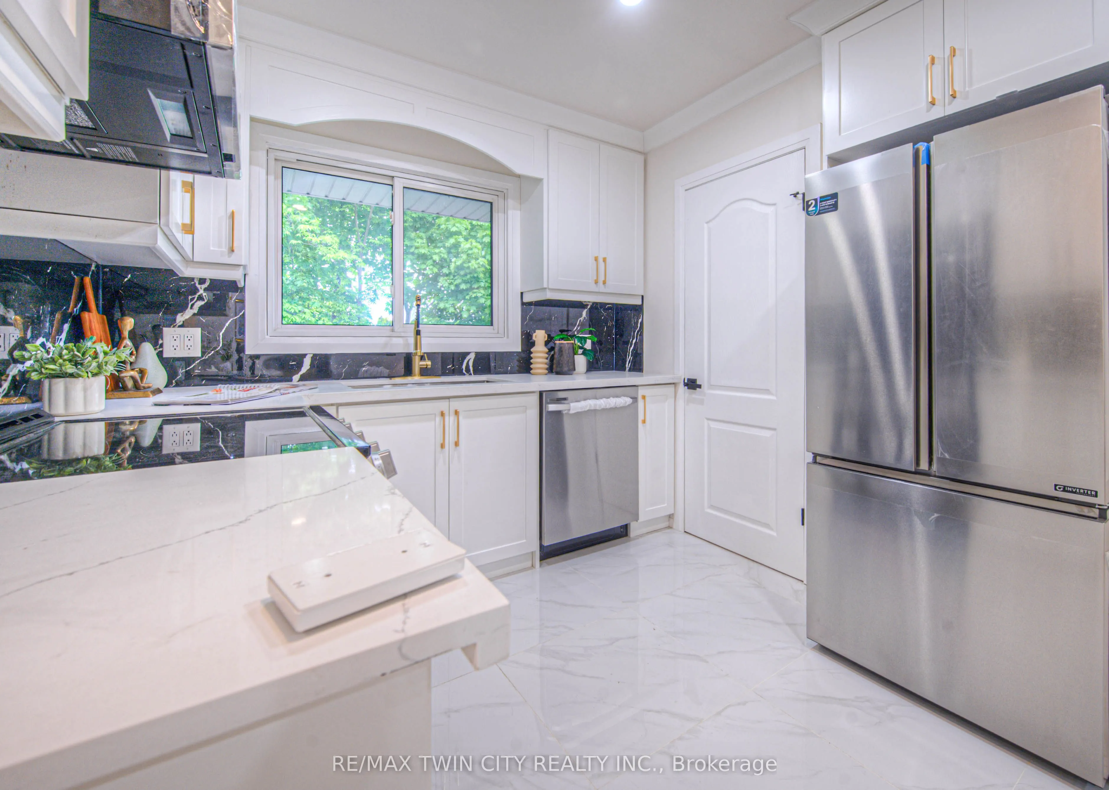 76 Ravine Drive