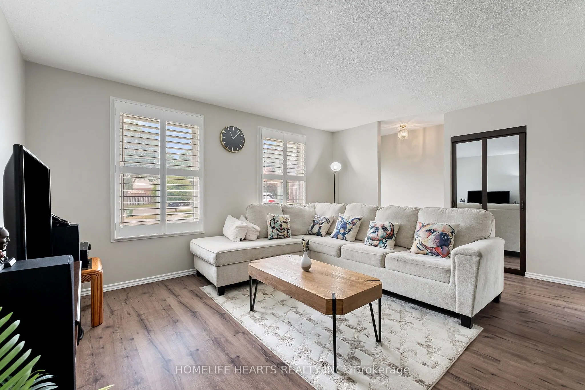 19 Hopewell Crescent