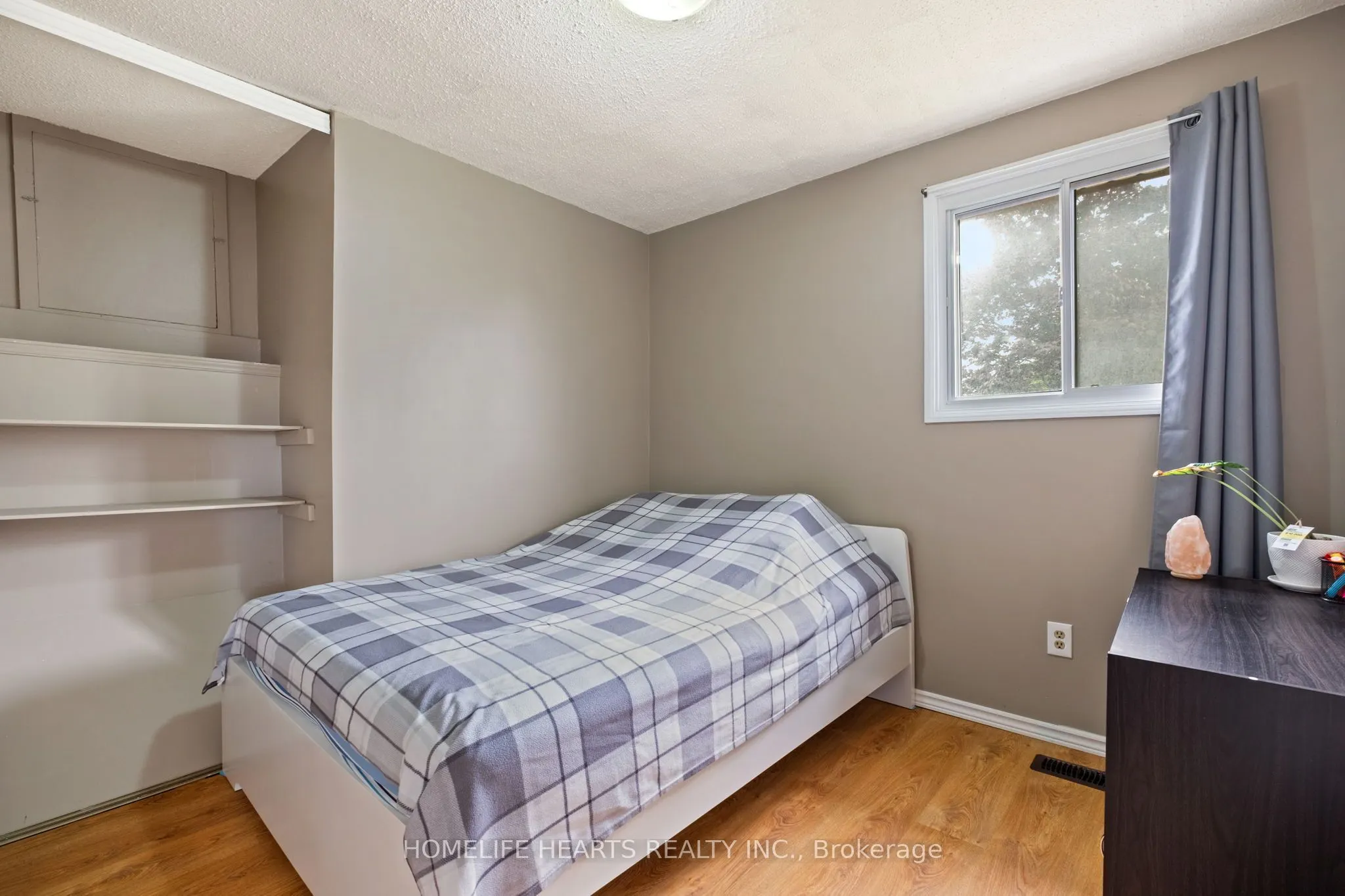 19 Hopewell Crescent