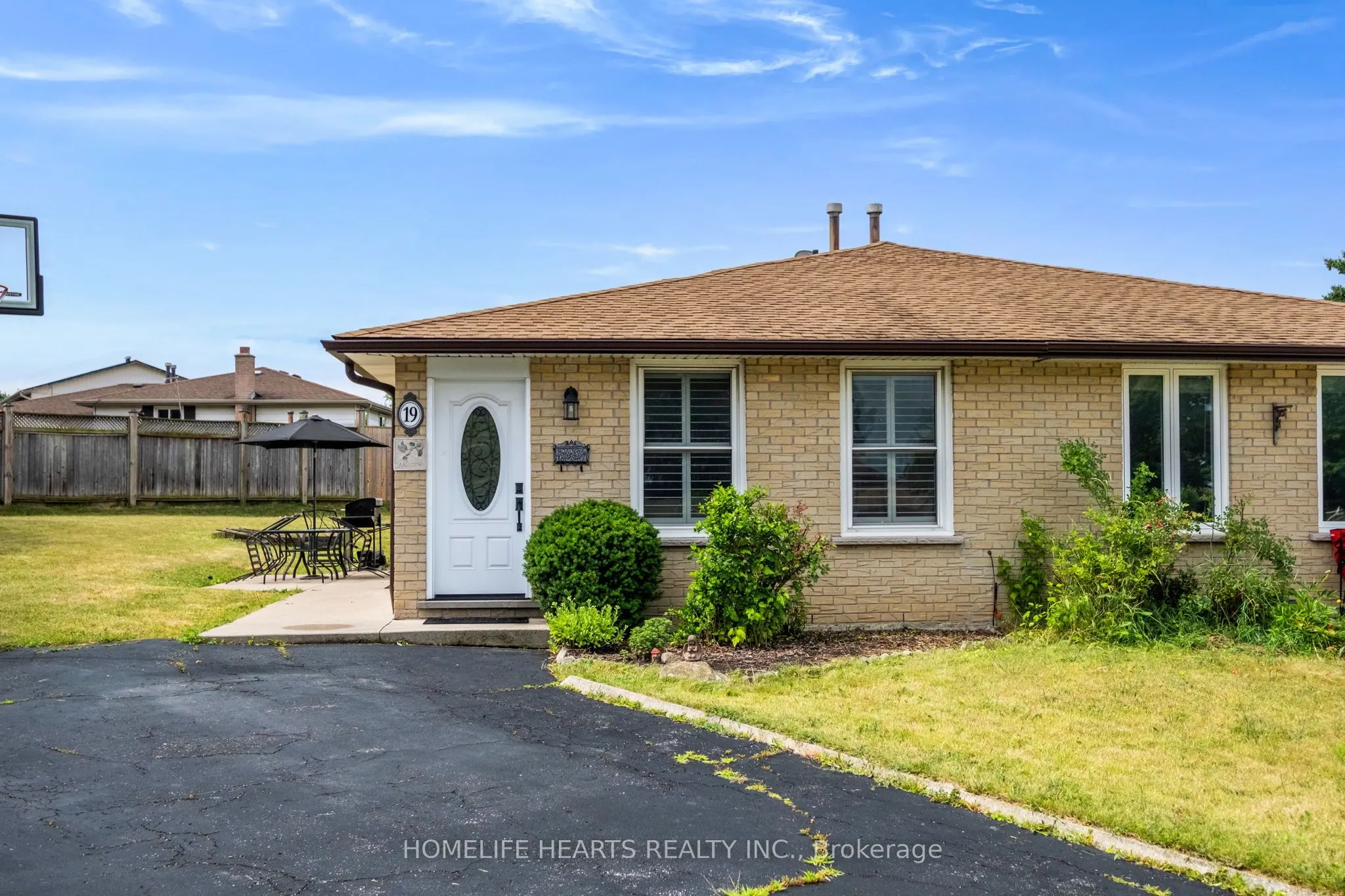 19 Hopewell Crescent