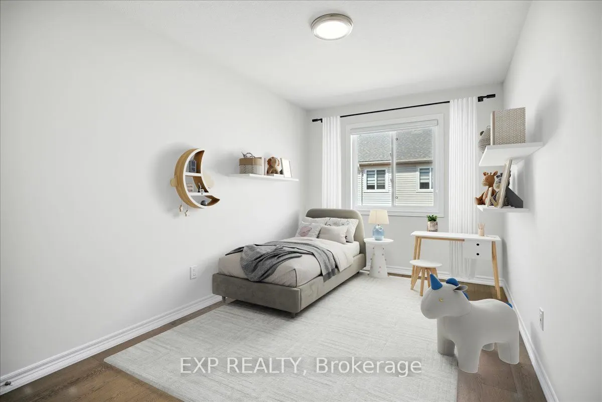 27 Mockingbird Lane E, #52