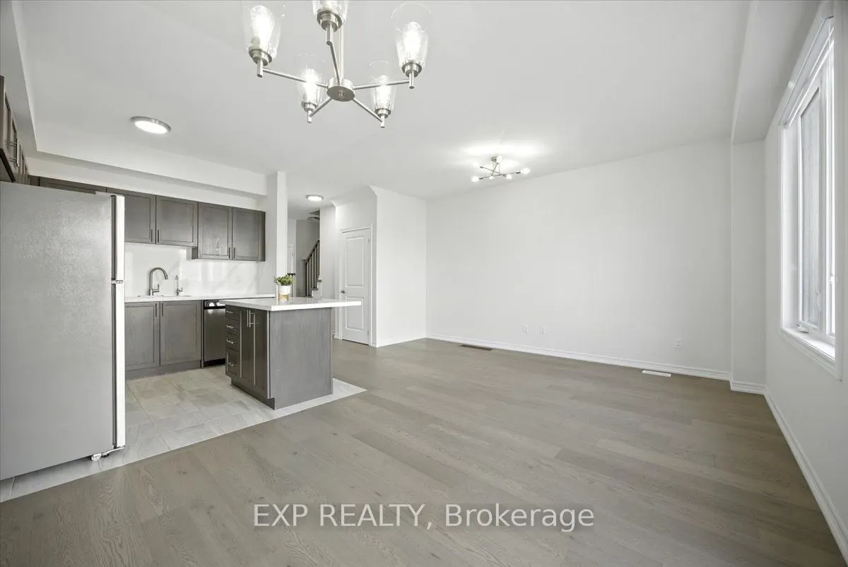 27 Mockingbird Lane E, #52