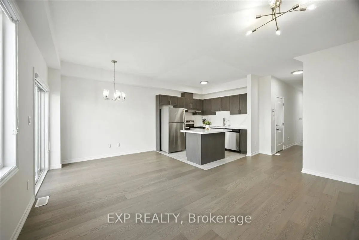 27 Mockingbird Lane E, #52