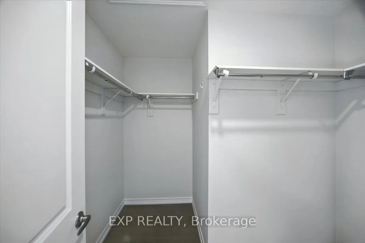 27 Mockingbird Lane E, #52