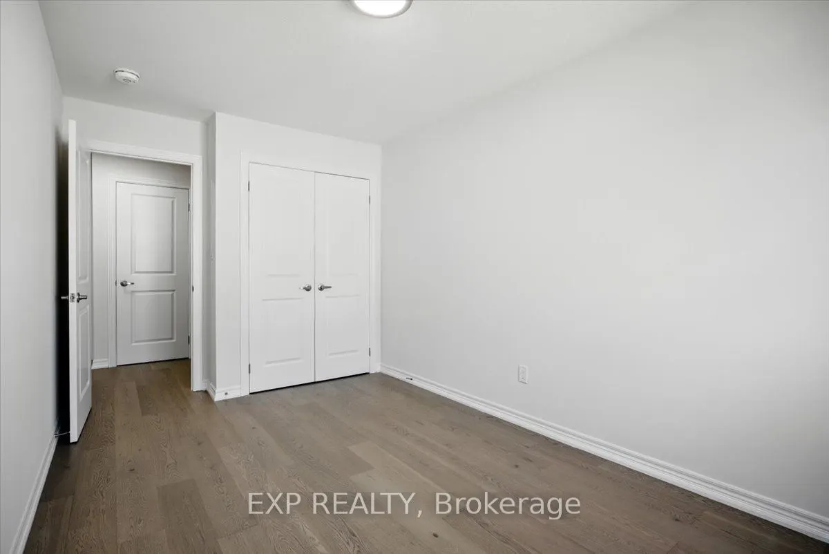 27 Mockingbird Lane E, #52