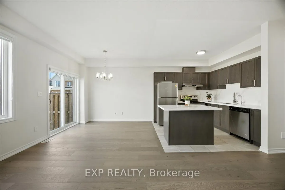 27 Mockingbird Lane E, #52