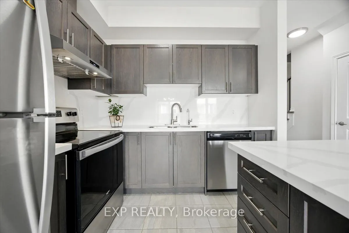 27 Mockingbird Lane E, #52