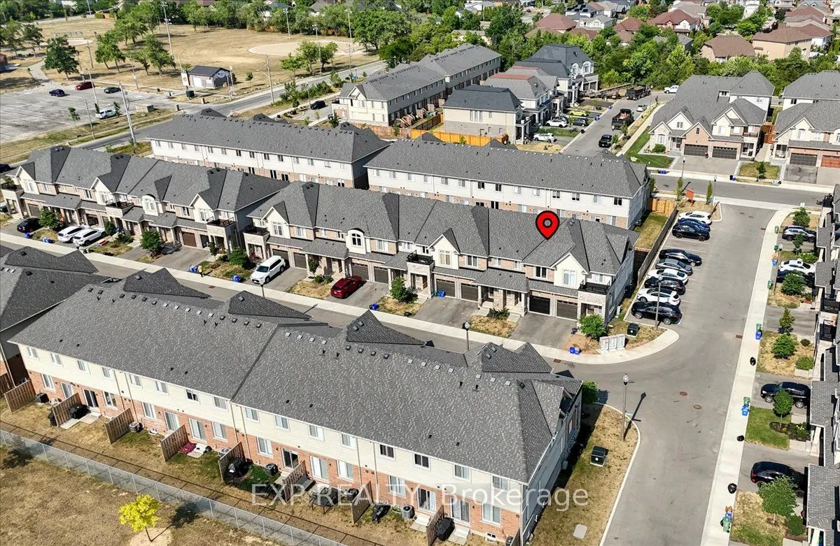 27 Mockingbird Lane E, #52