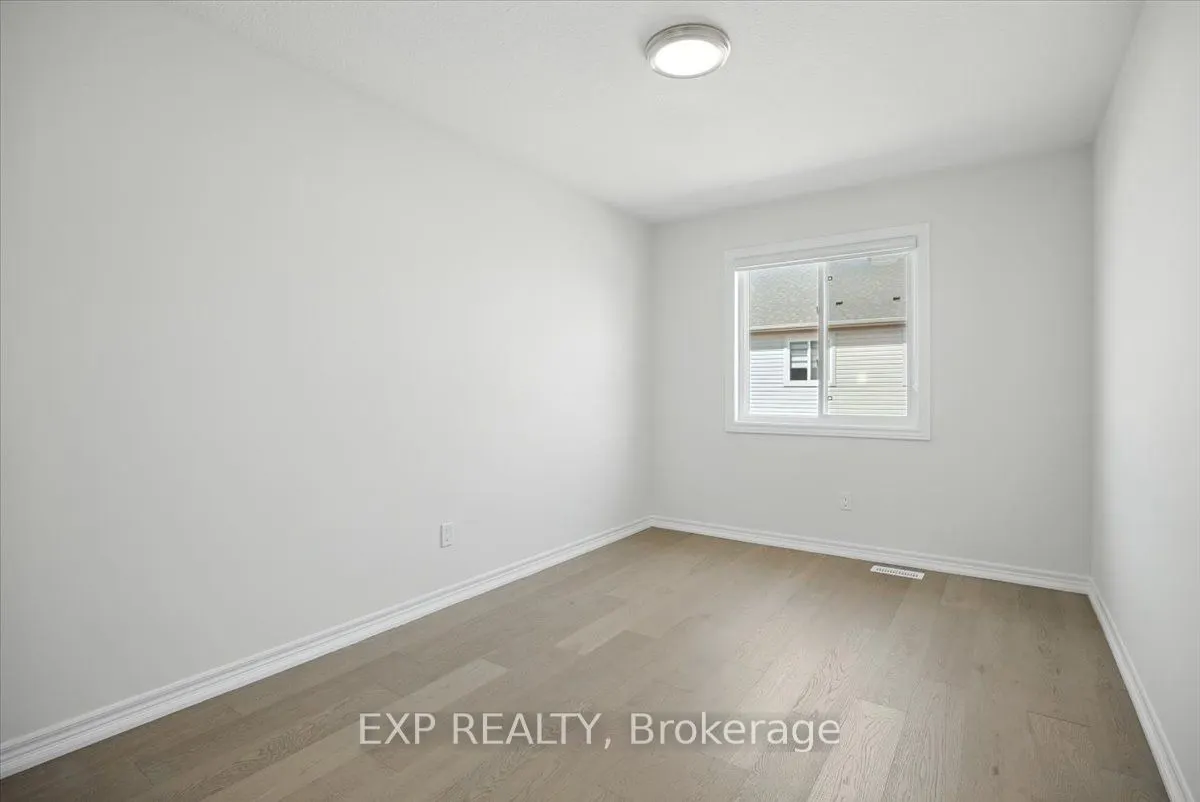 27 Mockingbird Lane E, #52