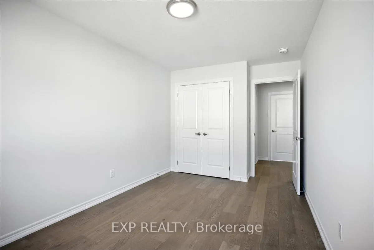 27 Mockingbird Lane E, #52