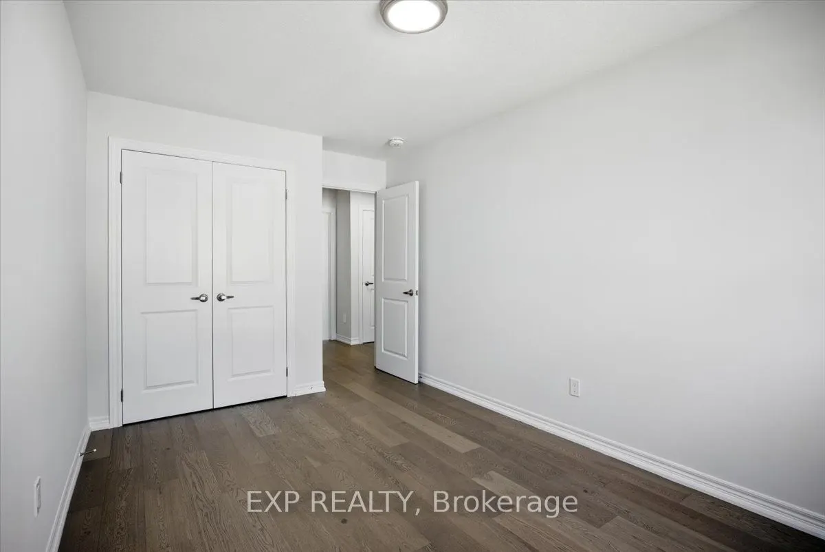 27 Mockingbird Lane E, #52
