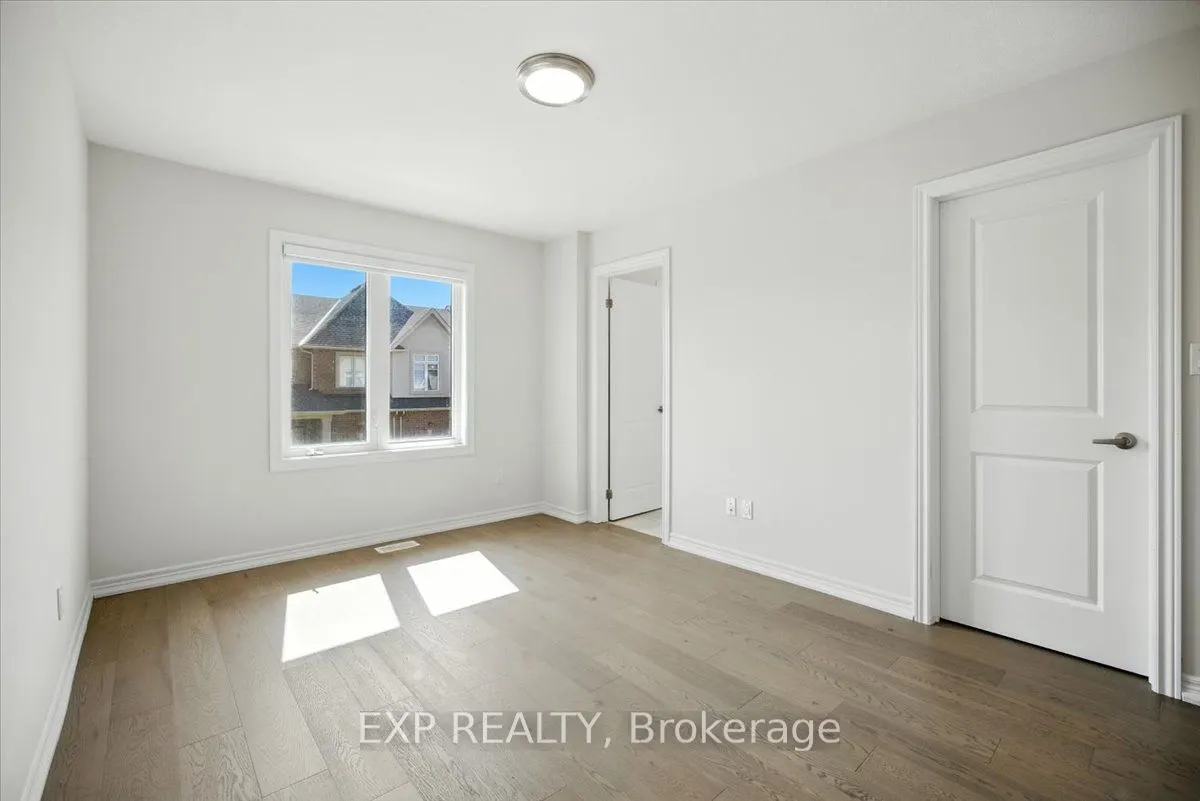 27 Mockingbird Lane E, #52