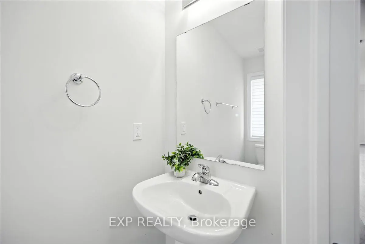 27 Mockingbird Lane E, #52