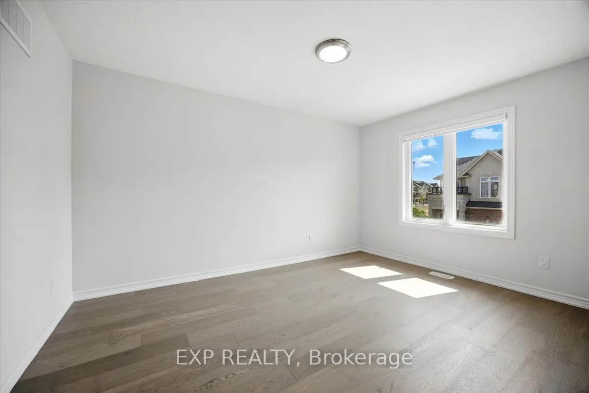 27 Mockingbird Lane E, #52